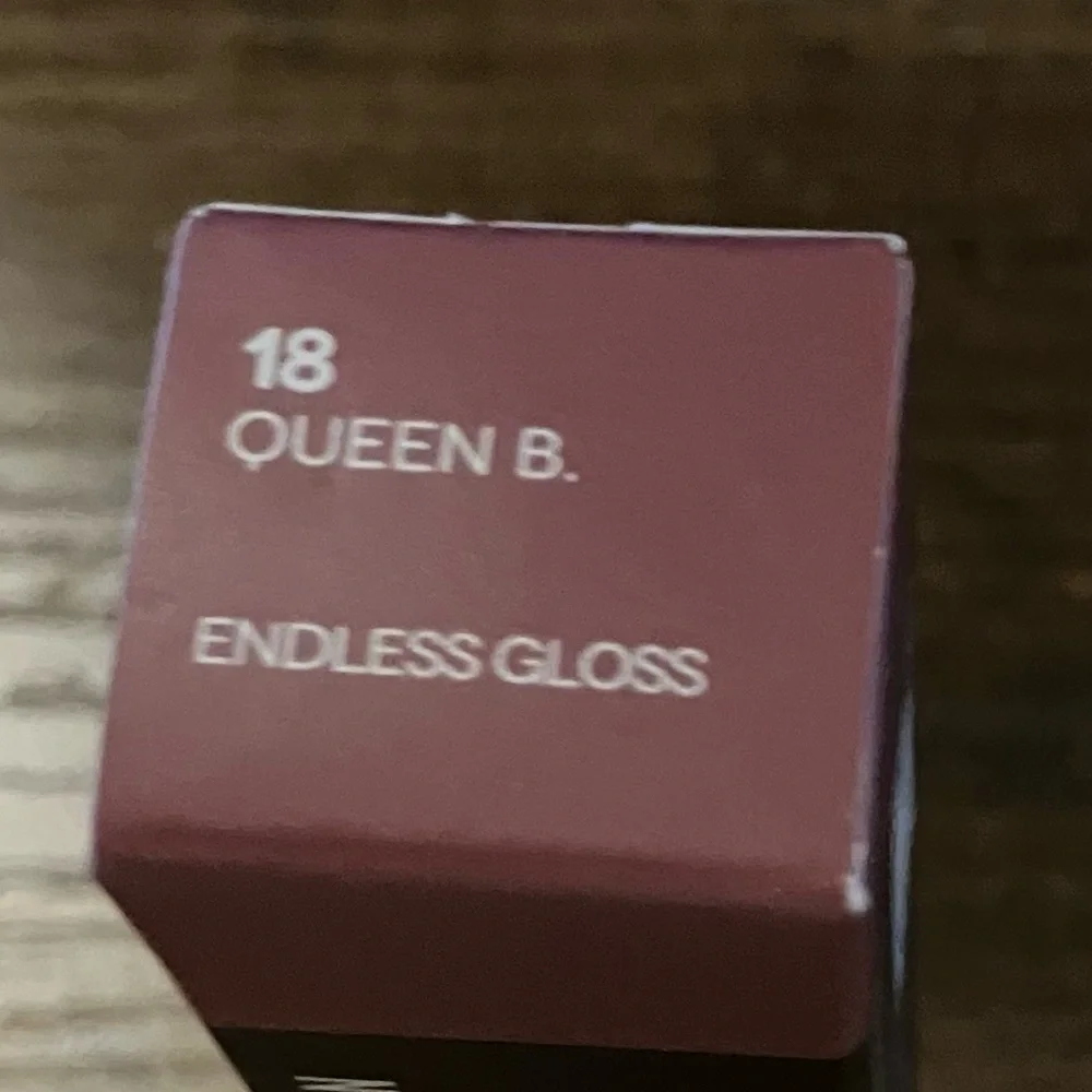 Wycon Cosmetics Endless Gloss Lip Gloss #18 Queen. B. NWT
